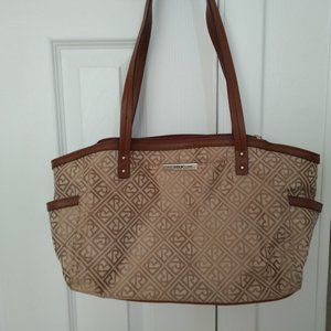 Relic Golden Tan Logo Canvas With Brown Faux Leather Trim Purse Great Condition!